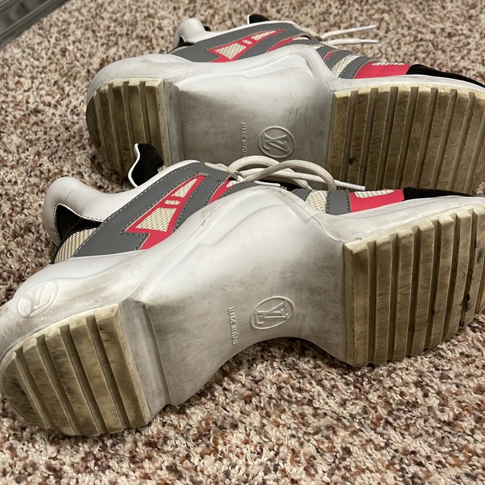 Louis Vuitton sneakers - Picture 4 of 8